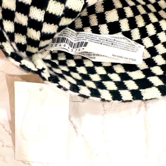 Checkered Bucket Hat - Picture 4 of 4